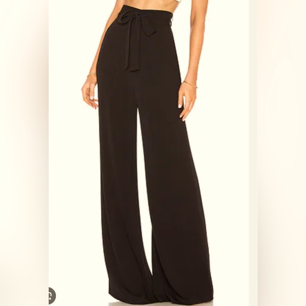Brand new with tags. Wide leg Penelope Pant Flynn Skye with sash.